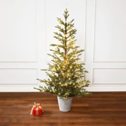LuxenHome 5.5Ft Pre-Lit Artificial Fir Christmas Tree, Realistic Green Branches & Decorative Planter -Garden GUEST 2576a190 4cc5 4e90 a5b6 eeb81f4932c9