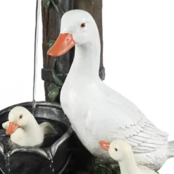 LuxenHome Resin Farmhouse Duck Family Outdoor Patio Fountain Water Fountain -Garden GUEST 88500017 1c7e 4a8b 8882 f80b85129f8c