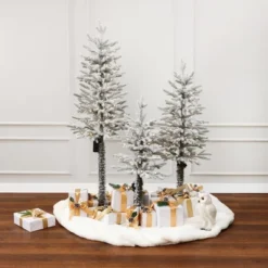 LuxenHome 3-Piece Holiday Artificial Tree Sets With Lights And Flat Stand Green -Garden GUEST 8a007269 153d 4f3c a480 d96771091299