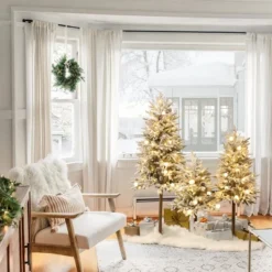 LuxenHome 3-Piece Pre-Lit Snowy Branches Artificial Christmas Tree Set With Metal Base Green 17 LuxenHome 3-Piece Pre-Lit Snowy Branches Artificial Christmas Tree Set With Metal Base Green -Garden GUEST 8efaef42 e88b 4622 bb01 6623804c121b