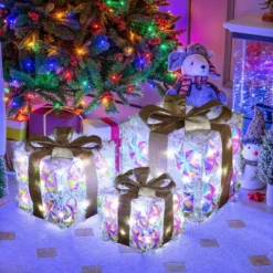 LuxenHome 3-Piece Prism Gift Boxes With Gold Ribbon Holiday Decoration With Lights Multicolored, Gold, White 12 LuxenHome 3-Piece Prism Gift Boxes With Gold Ribbon Holiday Decoration With Lights Multicolored, Gold, White -Garden GUEST a6cbffcb 21ae 44f4 8e69 fb4974beba38