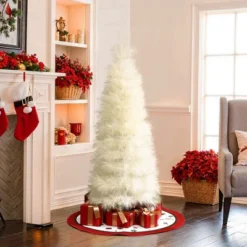 LuxenHome 5Ft Holiday Slim Artificial Pampas Grass Tree In Natural Ivory Beige -Garden GUEST a99e4e80 8b93 479d b985 cdd96ee8492d