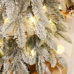 LuxenHome 3-Piece Flocked Artificial Tree Set With Lights And Metal Stand Green -Garden GUEST f0396e15 8dac 4375 8241 2d4676866175