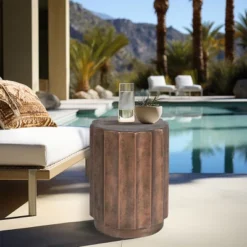 LuxenHome Outdoor Side Table,18" Weathered Copper Brown Cement Round Patio End Table,Accent Table For Outdoor And Indoor -Garden GUEST f33fbc06 4e87 4df2 932b e0004fc80476