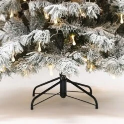 LuxenHome 7.5Ft Snow-Flocked Cedar Christmas Tree Pre-Lit With Teardrop LED Lights & Hinged Branches Green 19 LuxenHome 7.5Ft Snow-Flocked Cedar Christmas Tree Pre-Lit With Teardrop LED Lights & Hinged Branches Green -Garden GUEST ff909617 9ce2 45fe 9e14 da25f6175029